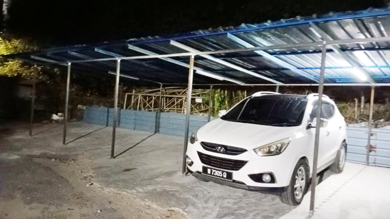 Mn Ferringhi Inn Batu Feringgi Exterior foto